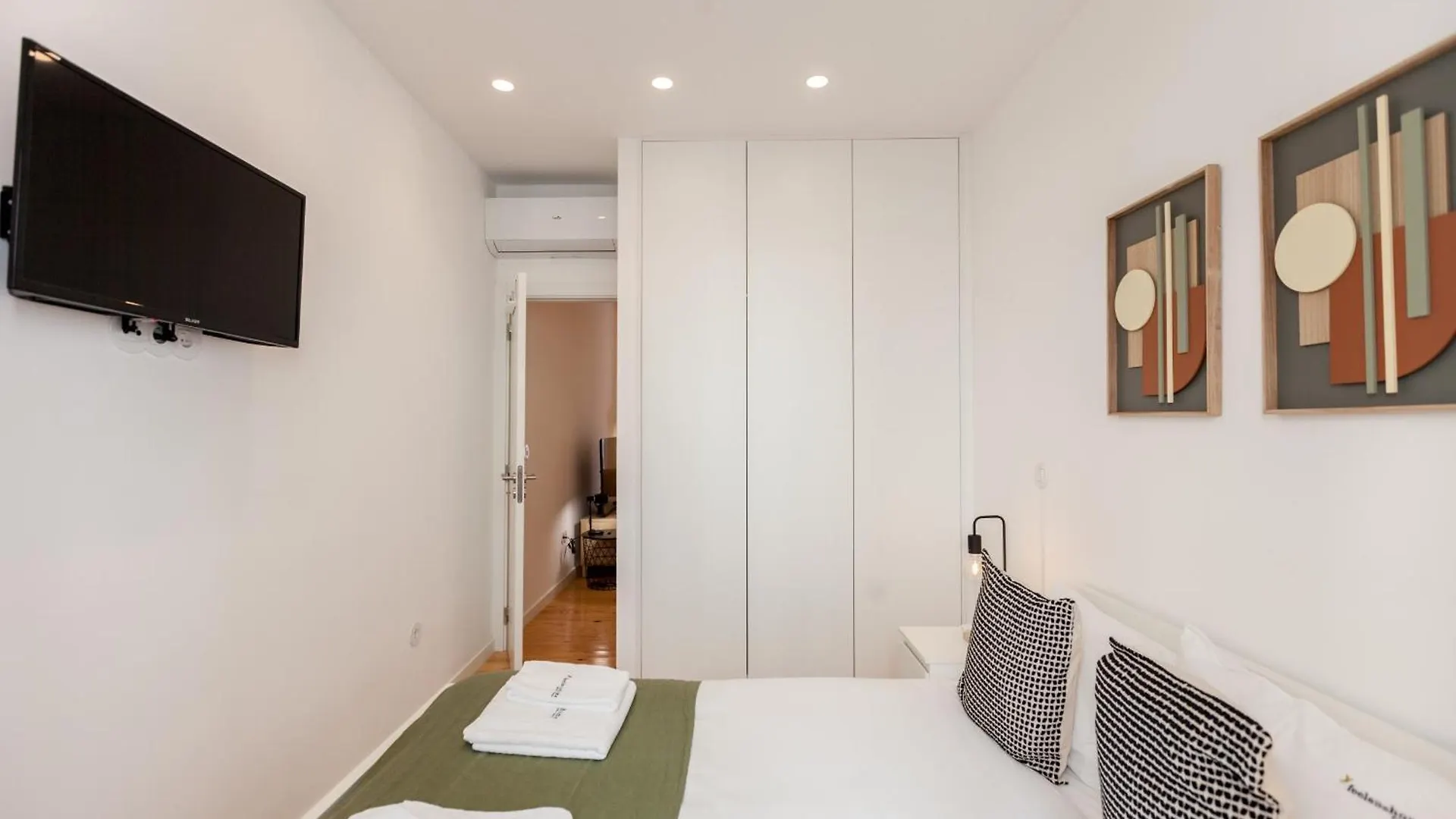Flh Alcantara Elegant Charm With Balcony Lisbon Portugal