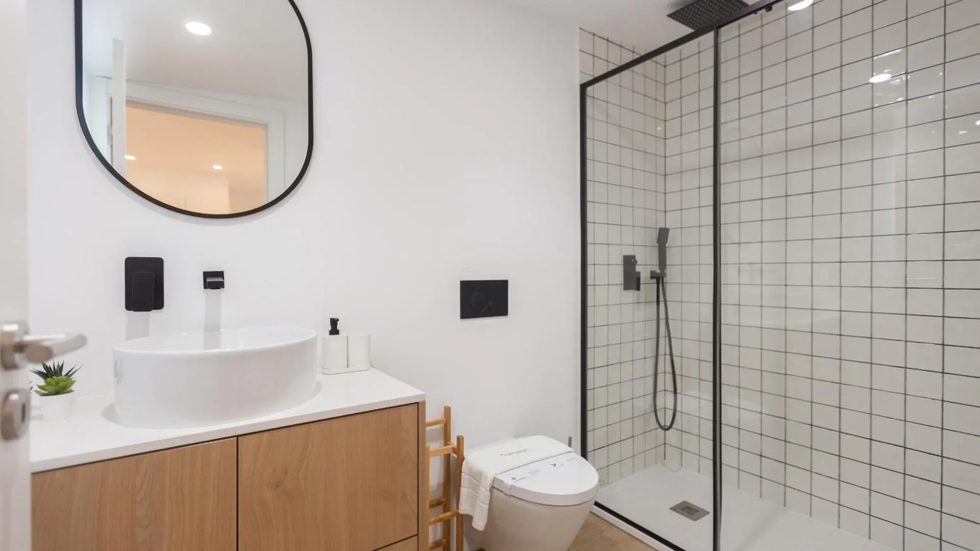 Apartment Flh Alcantara Elegant Charm With Balcony Lisbon Portugal