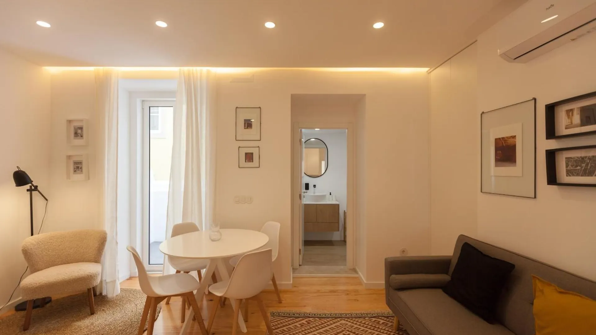 Flh Alcantara Elegant Charm With Balcony Lisbon Apartment